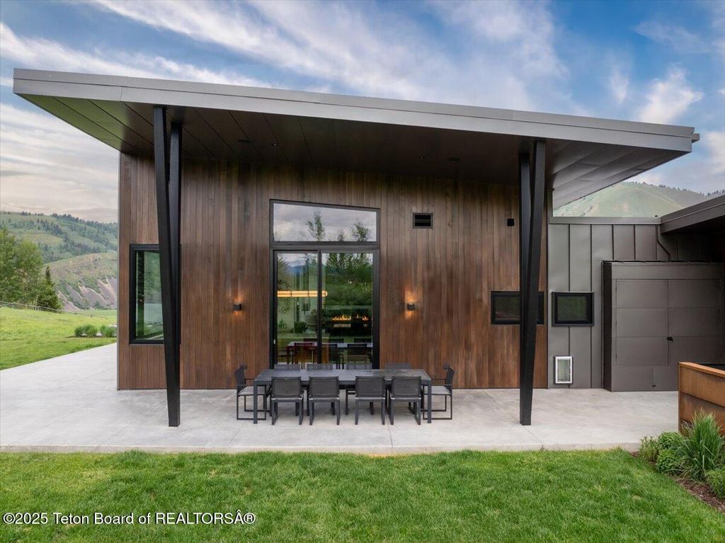 13175 S RIVER BEND Road, Jackson, WY 83001 photo 49