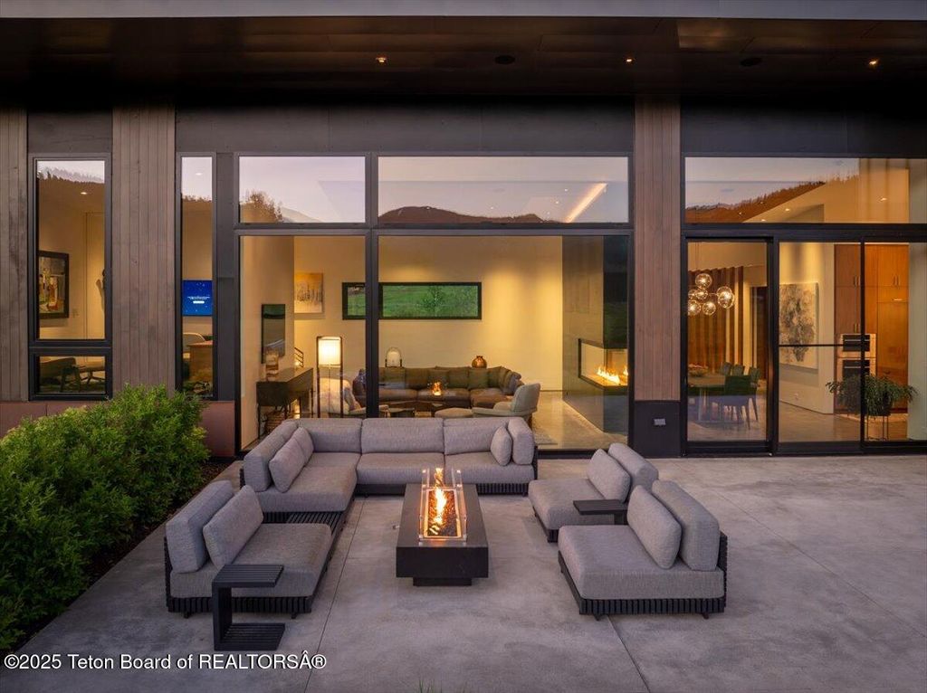 13175 S RIVER BEND Road, Jackson, WY 83001 photo 6