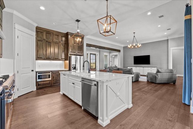 15719 S Tower Circle, Santa Fe, TX 77517