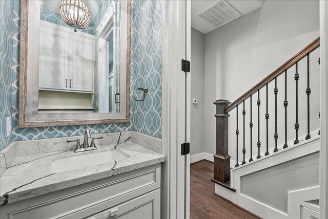 15719 S Tower Circle, Santa Fe, TX 77517