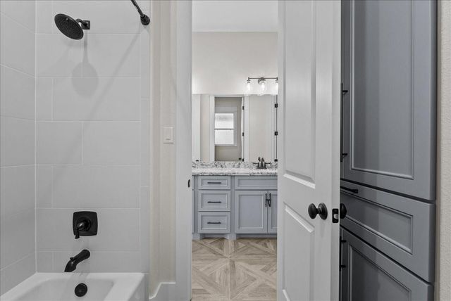 15719 S Tower Circle, Santa Fe, TX 77517