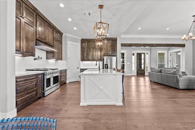 15719 S Tower Circle, Santa Fe, TX 77517