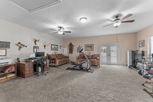 4997 Pittman Rd., Adkins, TX 78101