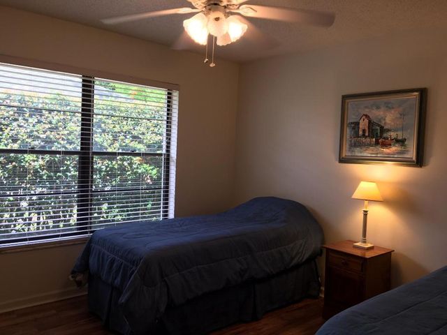 745 Juniper Place, Wellington, FL 33414