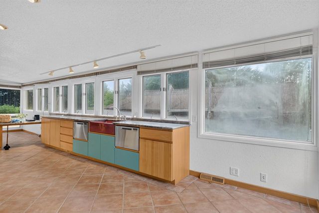 W2179 Shamrock DRIVE, Sheboygan, WI 53083