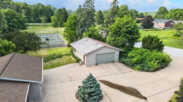 W2179 Shamrock DRIVE, Sheboygan, WI 53083