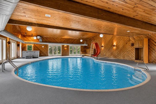 W2179 Shamrock DRIVE, Sheboygan, WI 53083