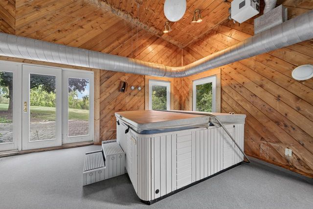 W2179 Shamrock DRIVE, Sheboygan, WI 53083