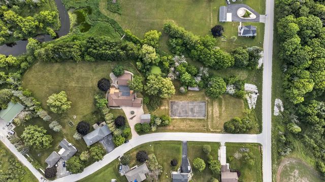 W2179 Shamrock DRIVE, Sheboygan, WI 53083