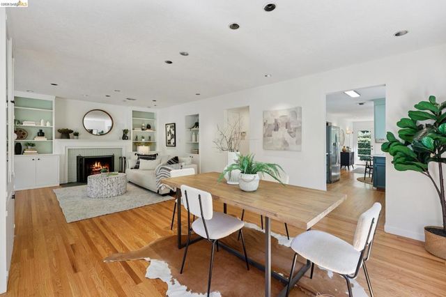 2 Mall Court, Oakland, CA 94611