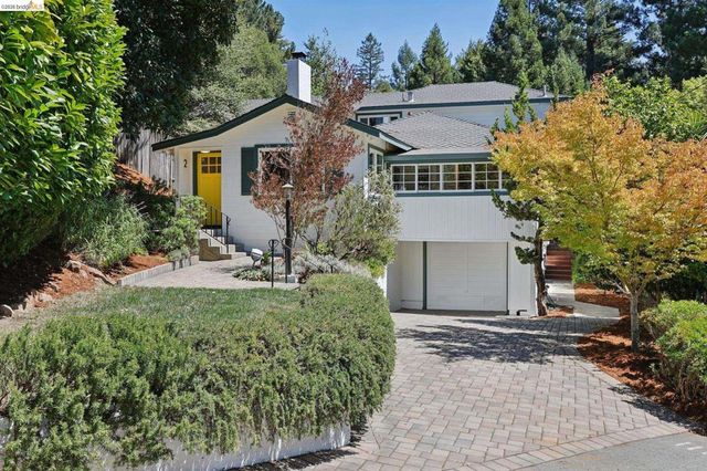 2 Mall Court, Oakland, CA 94611