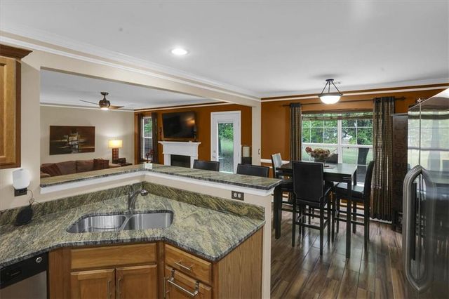 2437 Charleston Pointe Court SE, Atlanta, GA 30316