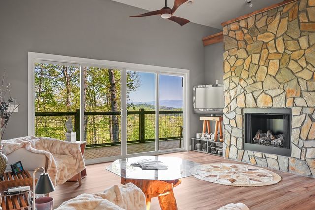 194 Quiet Woods Trail, Murphy, NC 28906