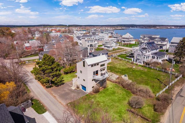 154 Cycad Avenue, York, ME 03909