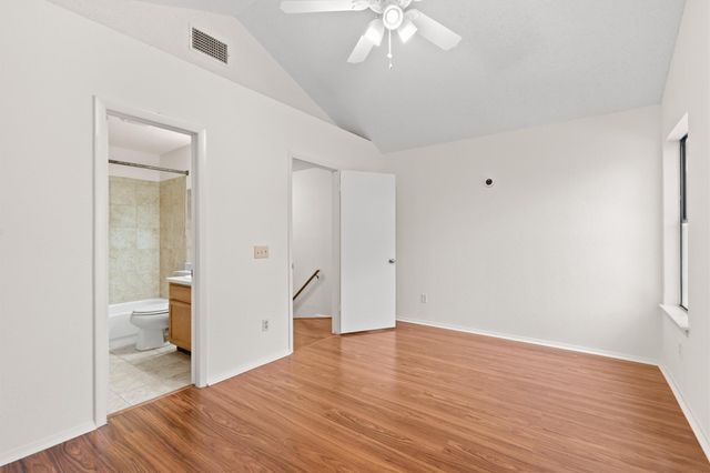 11901 Swearingen DR 63, Austin, TX 78758