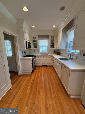 221 S HARRISON ST, Easton, MD 21601