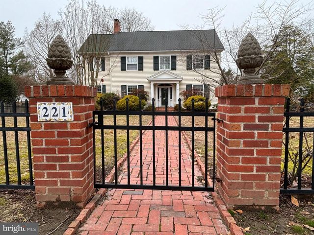 221 S HARRISON ST, Easton, MD 21601