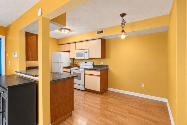 207 Lake St 77, Weymouth, MA 02189