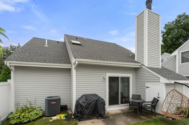 207 Lake St 77, Weymouth, MA 02189