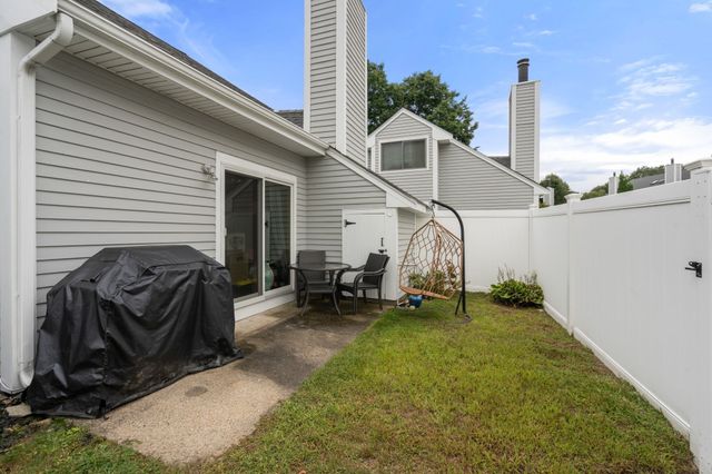 207 Lake St 77, Weymouth, MA 02189