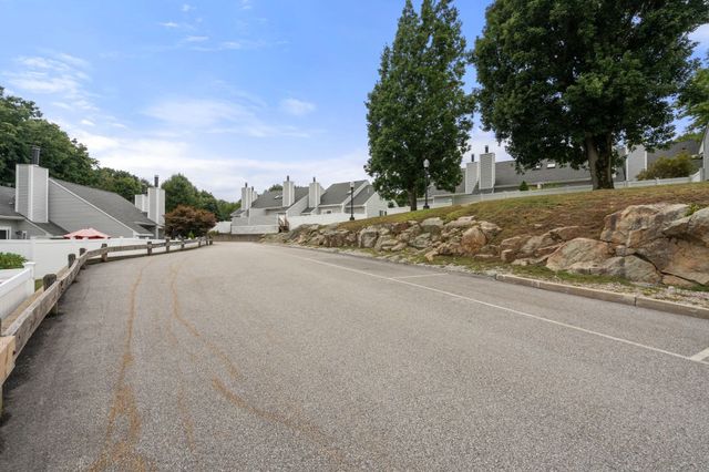 207 Lake St 77, Weymouth, MA 02189