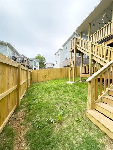558 N Highland Avenue, Fayetteville, AR 72701