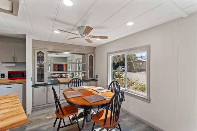 281 Lakeview Drive, Grants Pass, OR 97526