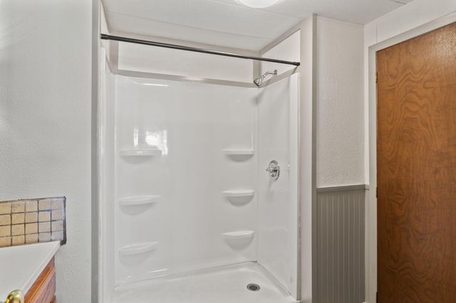 281 Lakeview Drive, Grants Pass, OR 97526