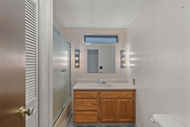 281 Lakeview Drive, Grants Pass, OR 97526