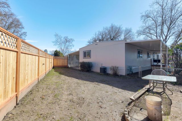 281 Lakeview Drive, Grants Pass, OR 97526