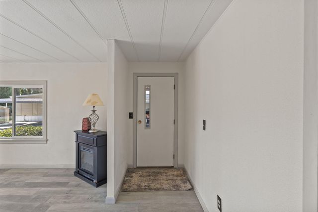 281 Lakeview Drive, Grants Pass, OR 97526