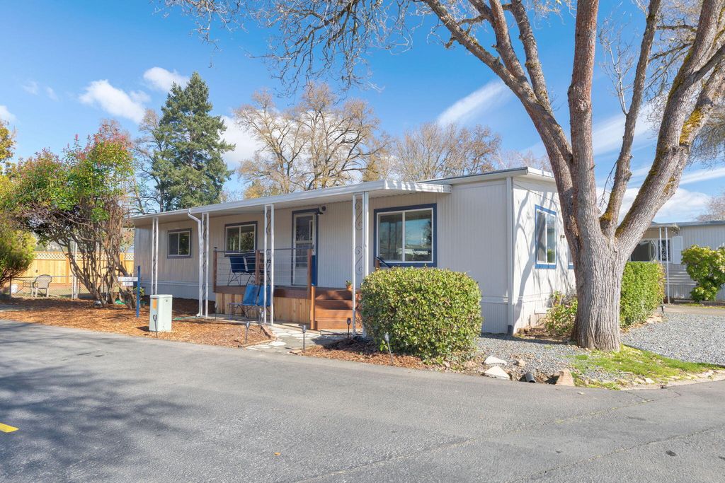 281 Lakeview Drive, Grants Pass, OR 97526