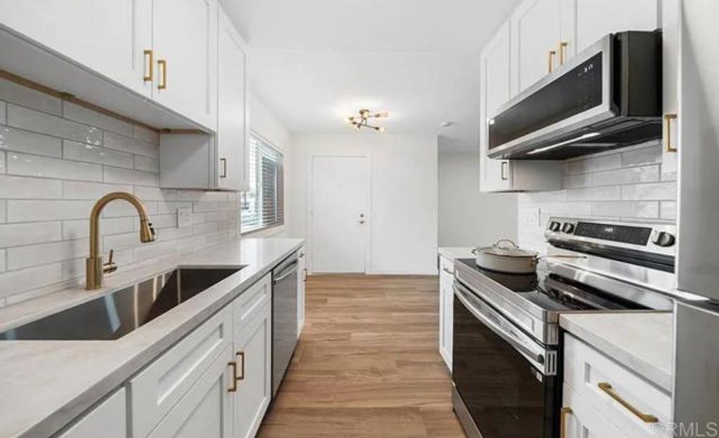 3825 Van Dyke 3, San Diego, CA 92105