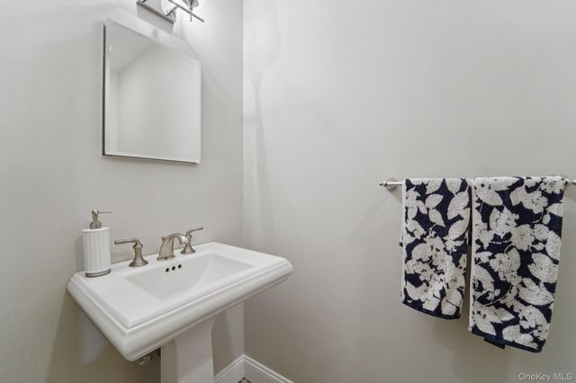 84 Townline Road, Nanuet, NY 10954