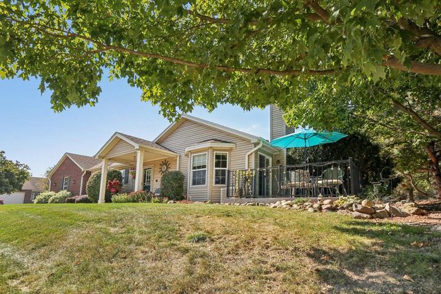5110 S Hidden DRIVE, Greenfield, WI 53221