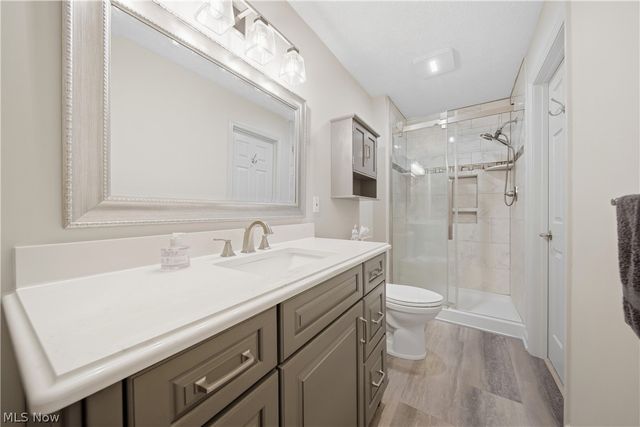 4727 Greenbriar Square NE, Canton, OH 44714