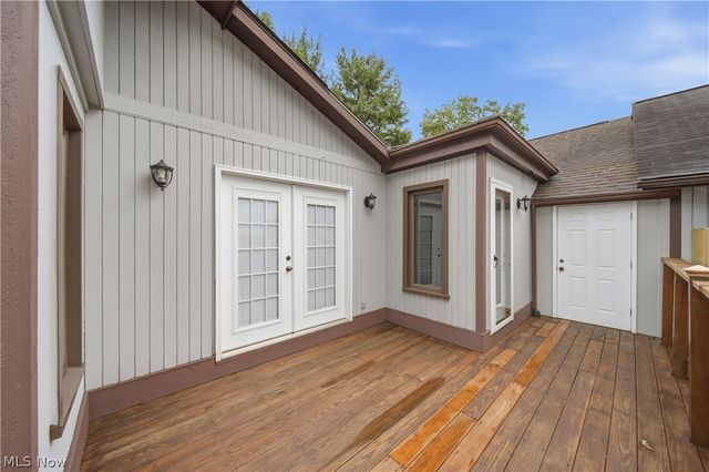 4727 Greenbriar Square NE, Canton, OH 44714
