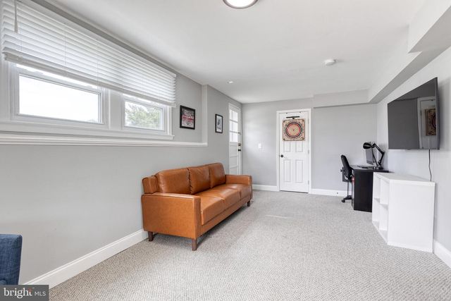5820 HERON DR, Baltimore, MD 21227
