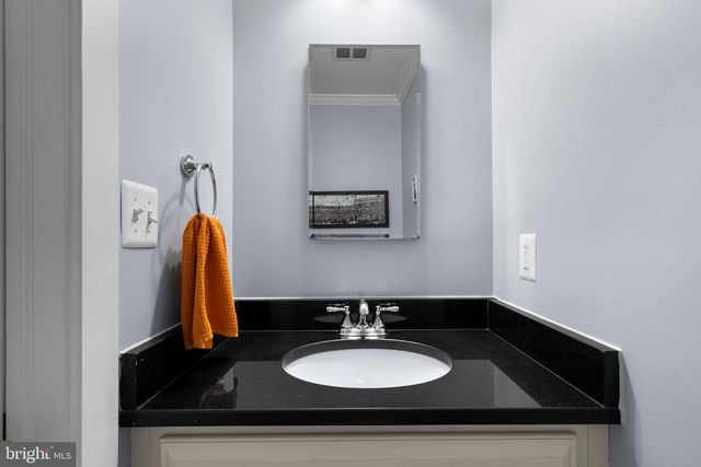 1417 1ST ST NW, Washington, DC 20001
