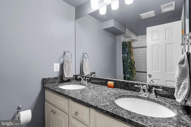 1417 1ST ST NW, Washington, DC 20001