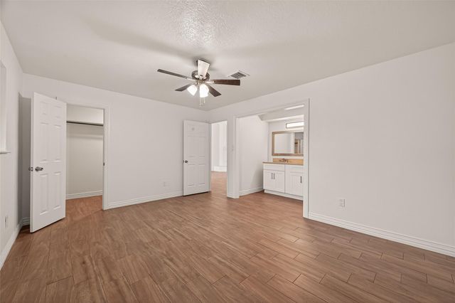 10730 Sagewind Drive, Houston, TX 77089