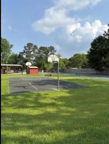 17 Silver Lakes Drive, Huntsville, TX 77340
