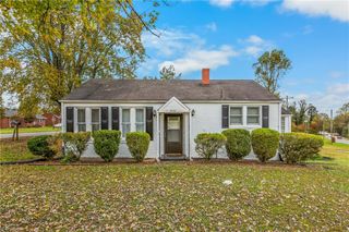 3726 Northampton Drive, Winston-salem, NC 27105