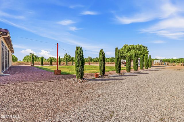2634 W OHARA Road, Anthony, NM 88021
