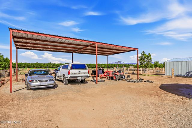 2634 W OHARA Road, Anthony, NM 88021