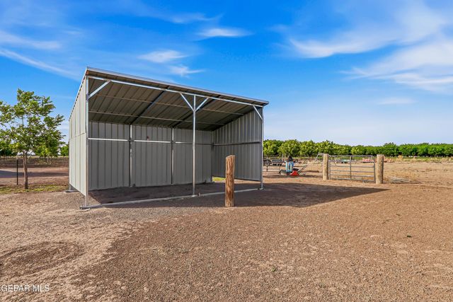 2634 W OHARA Road, Anthony, NM 88021