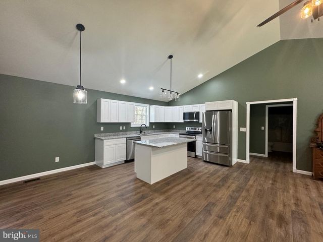 19 SLEEPY MEADOWS TRAIL, Augusta, WV 26704