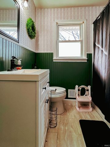 815 S Ridgecrest Lane, Paoli, IN 47454