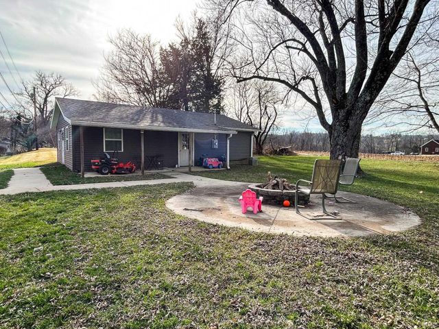 815 S Ridgecrest Lane, Paoli, IN 47454