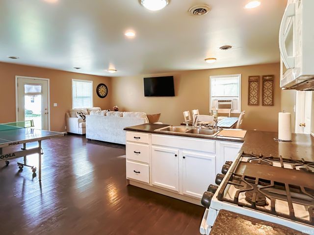 815 S Ridgecrest Lane, Paoli, IN 47454